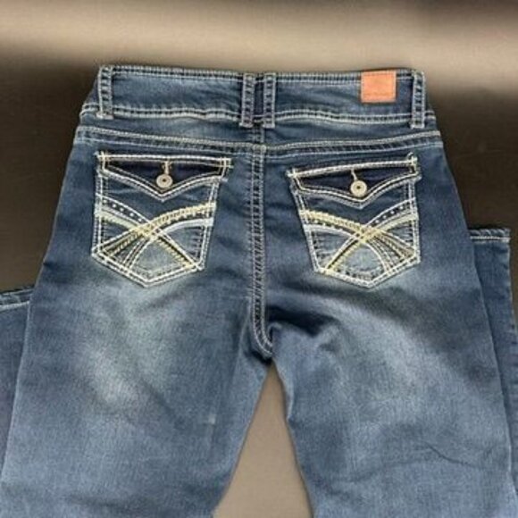 WallFlower Women’s 9 "The Luscious Curvy" Fit Bootcut Jeans - Picture 10 of 10